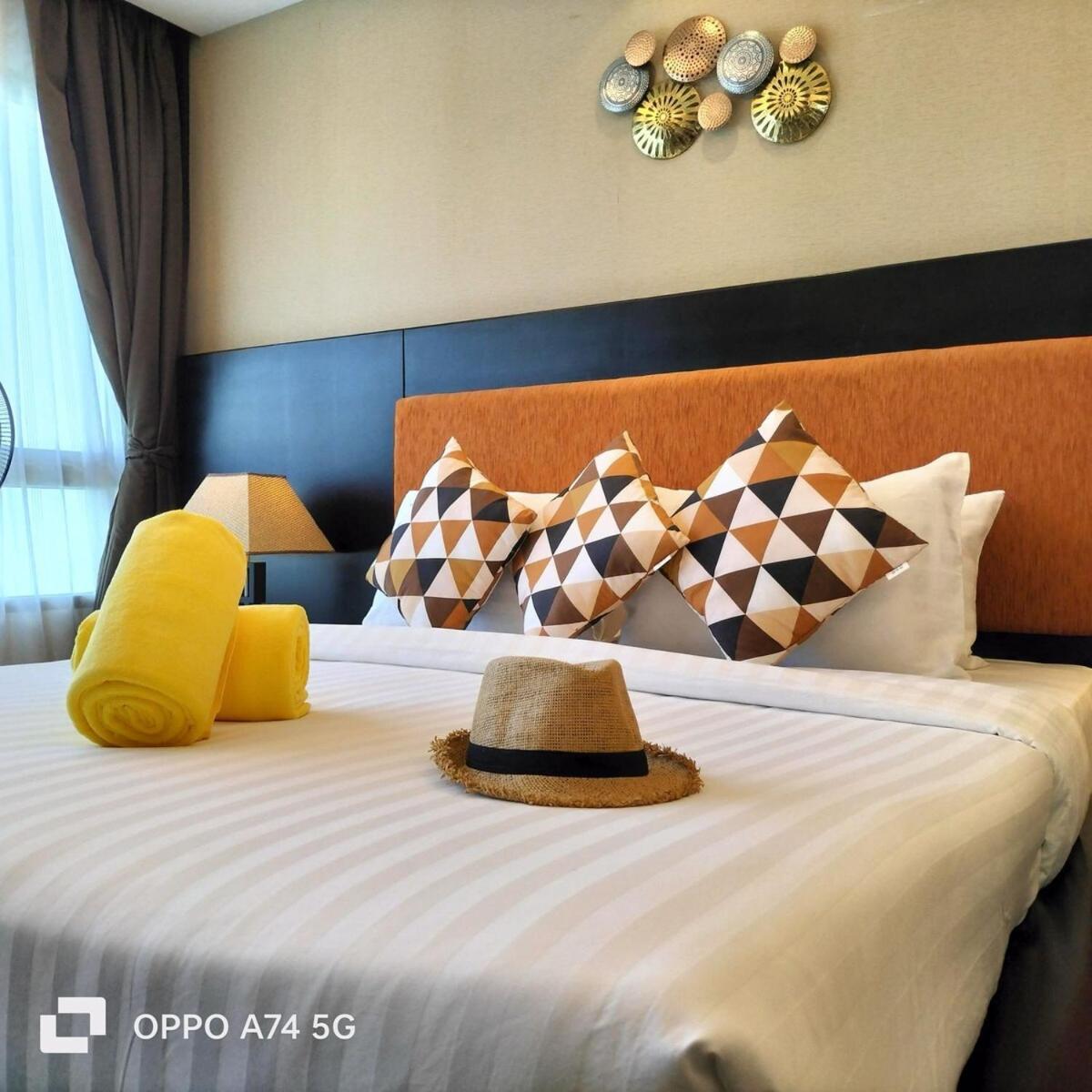 Modern 2-Bedroom Condo In Kamala Near The Beach Bagian luar foto