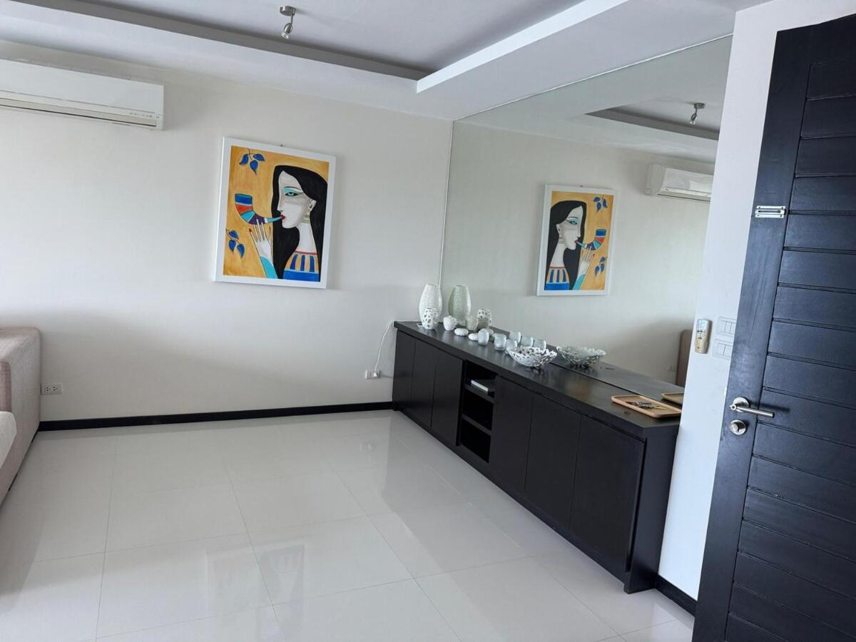 Modern 2-Bedroom Condo In Kamala Near The Beach Bagian luar foto