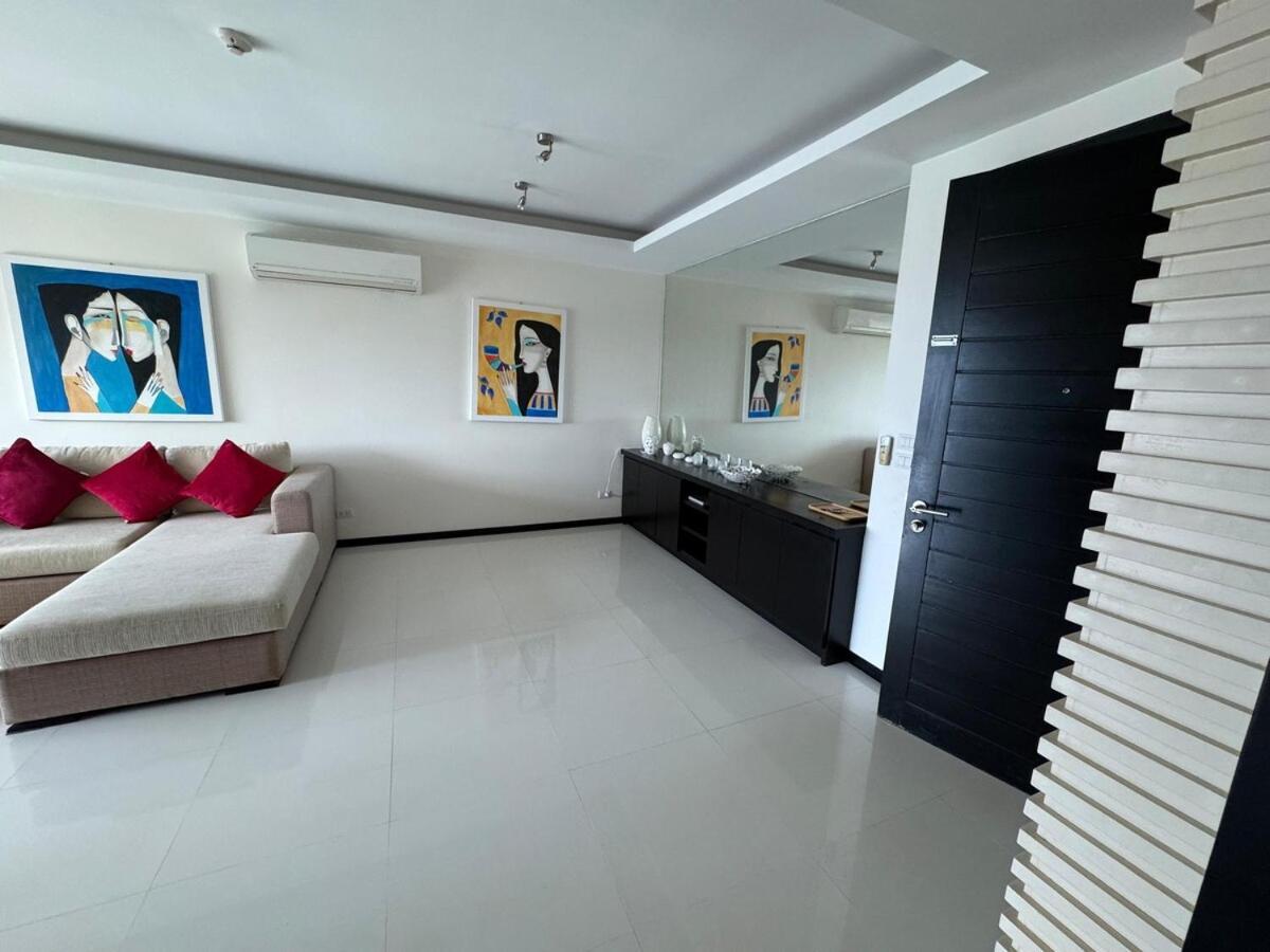 Modern 2-Bedroom Condo In Kamala Near The Beach Bagian luar foto