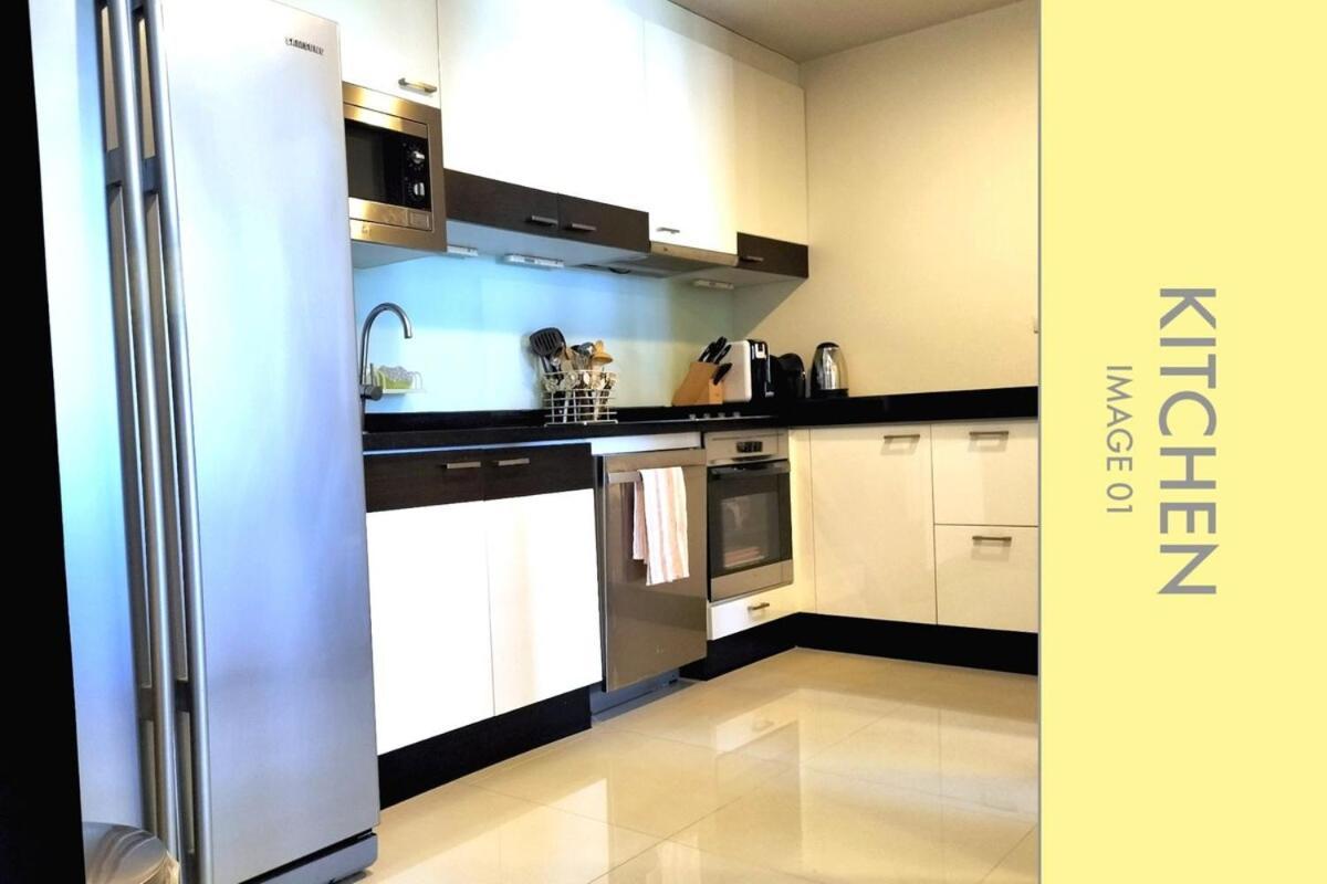 Modern 2-Bedroom Condo In Kamala Near The Beach Bagian luar foto