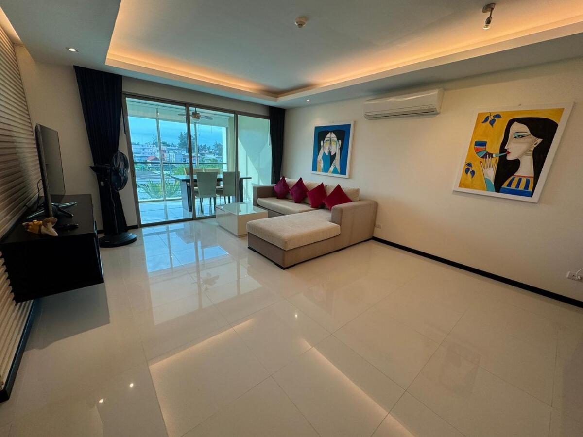 Modern 2-Bedroom Condo In Kamala Near The Beach Bagian luar foto