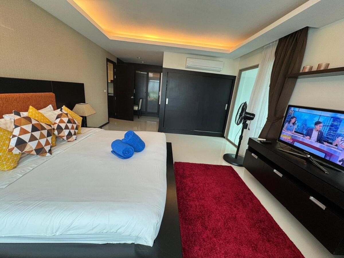Modern 2-Bedroom Condo In Kamala Near The Beach Bagian luar foto
