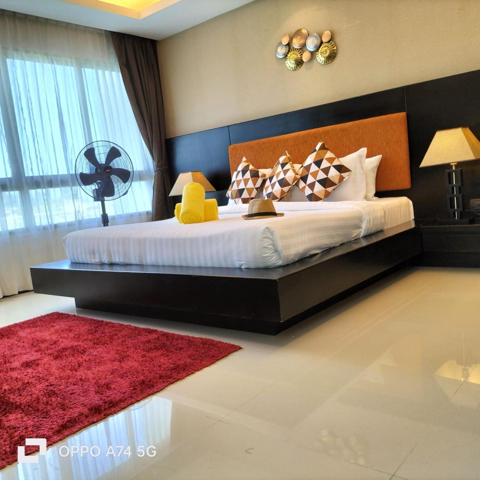 Modern 2-Bedroom Condo In Kamala Near The Beach Bagian luar foto